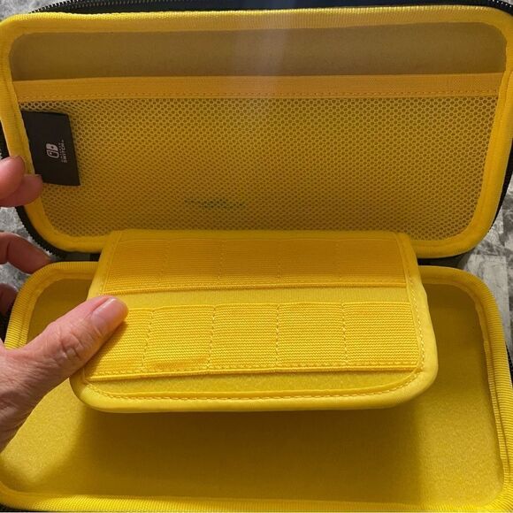 NINTENDO SWITCH CASE - Picture 6 of 6